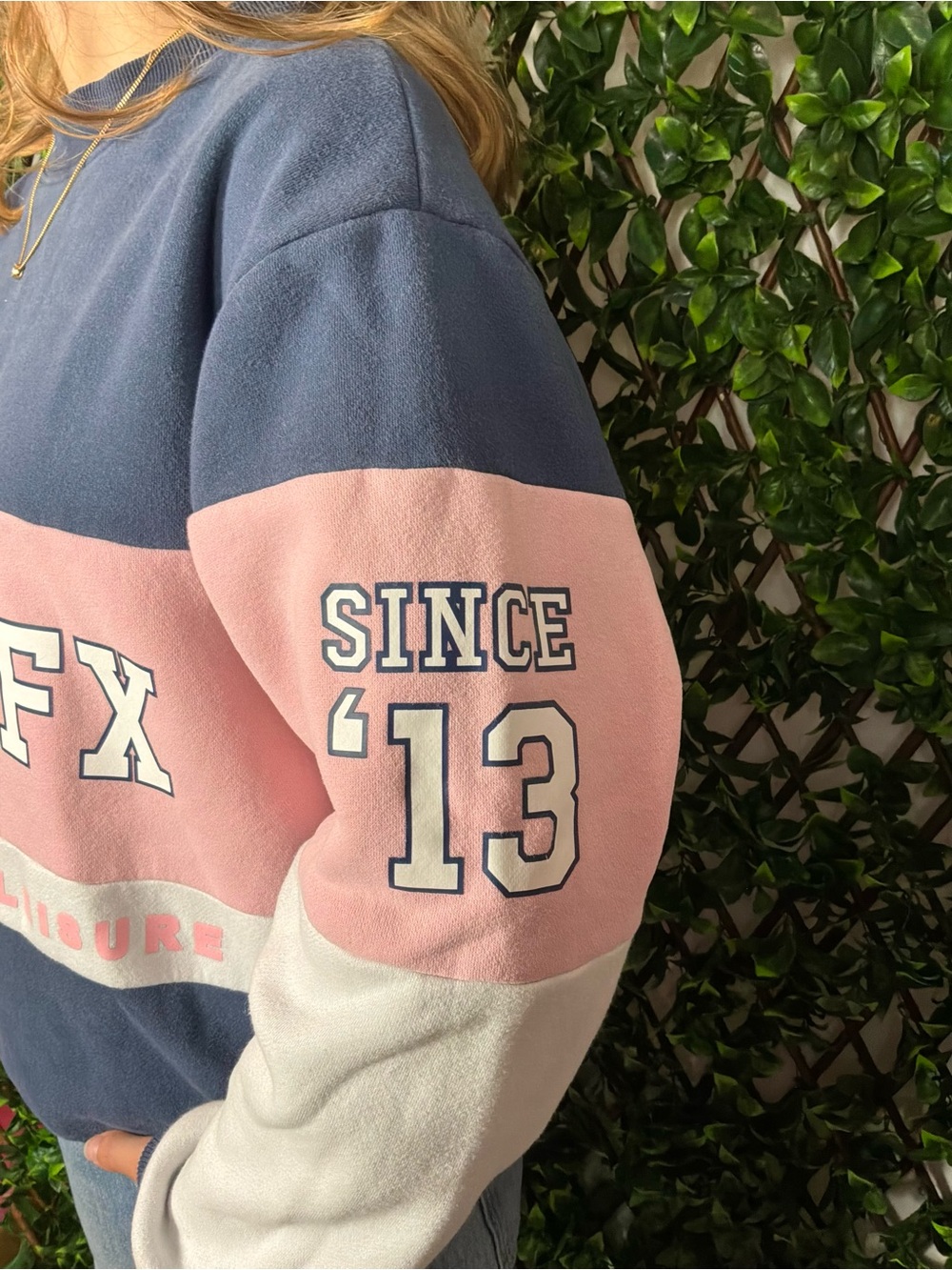 White Fox Colourblock Varsity Crewneck XS/S - Picture 2 of 3